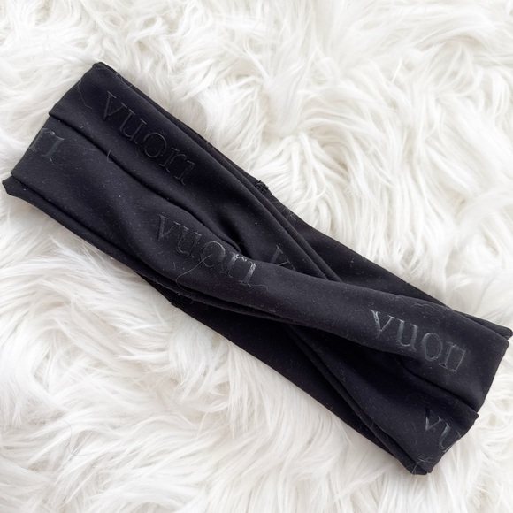 Vuori Charcoal Twist Headband - Picture 1 of 4
